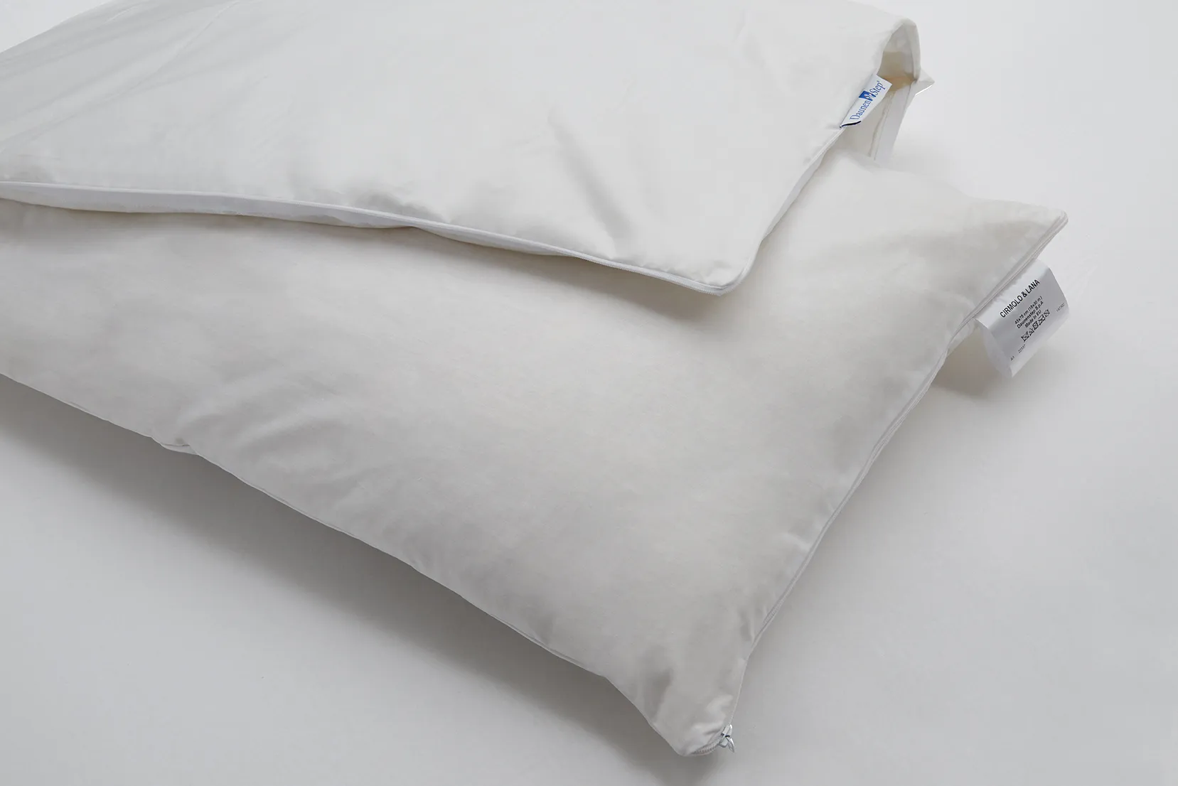 Pillow with inner core Perla Cirmolo